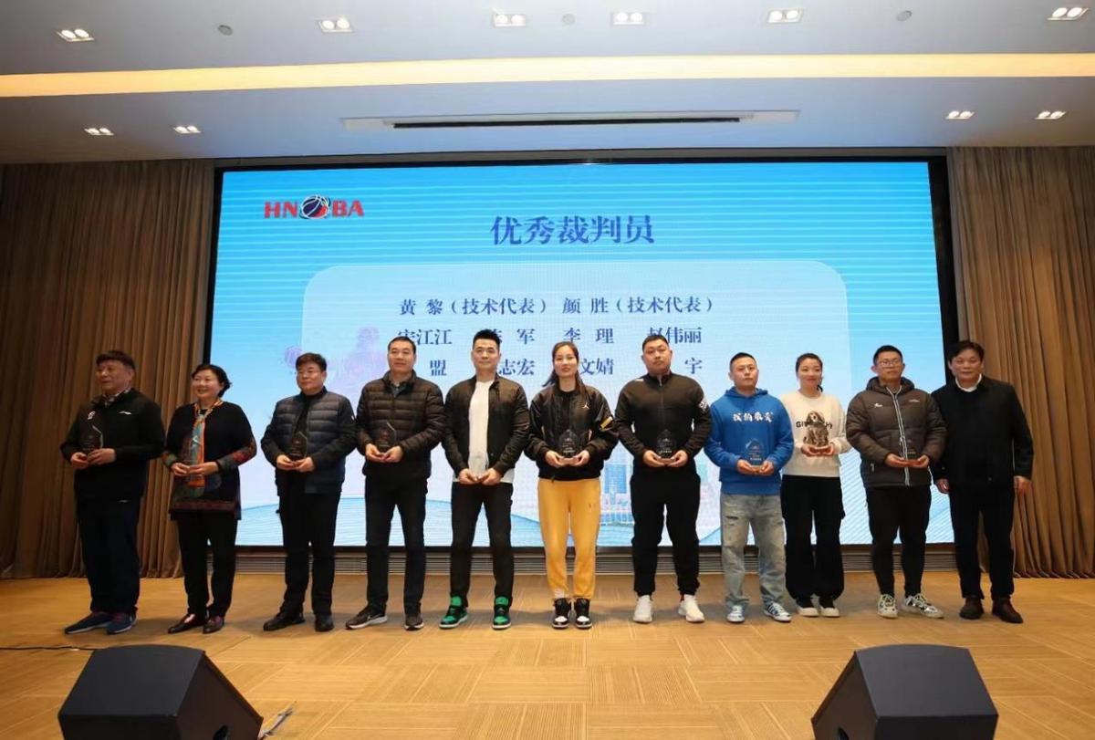 篮球模拟训练中的体能训练解决方案_2
